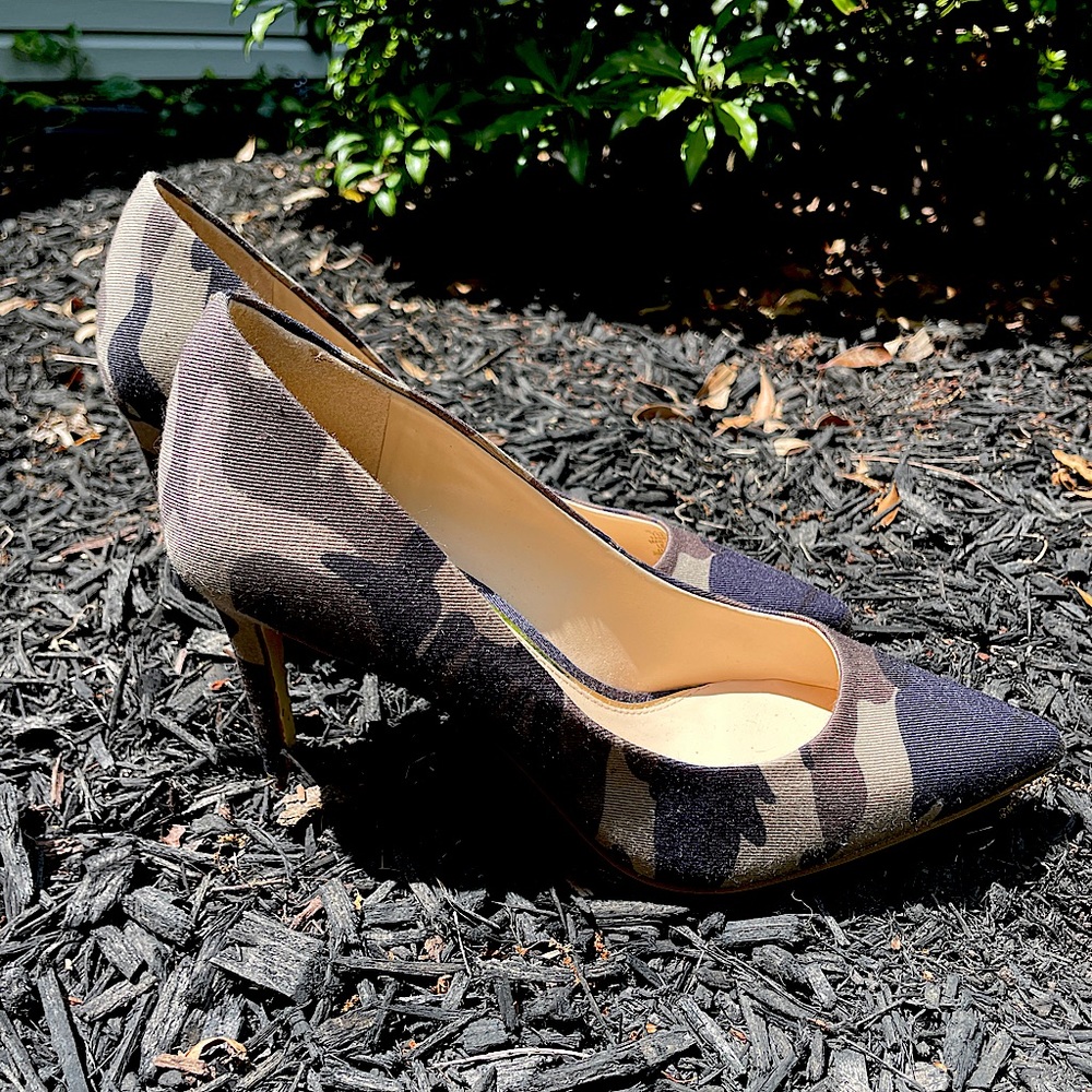 Camo Print Pumps!!  Unique!!!  Size 7